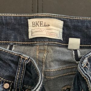 Gently worn BKE Stella Straight jean 26R